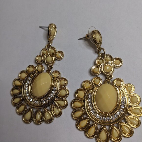 NWOT "Campaign Trail" Statement Dangle Earrings - Picture 5 of 5